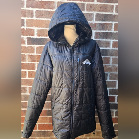 colatree Other - Colatree Puffer Jacket (Folds To Pillow) Size L